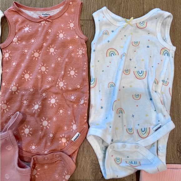12M Baby Girl Spring Bundle | 11 Piece Gerber Bodysuits + Bloomers - Picture 3 of 7